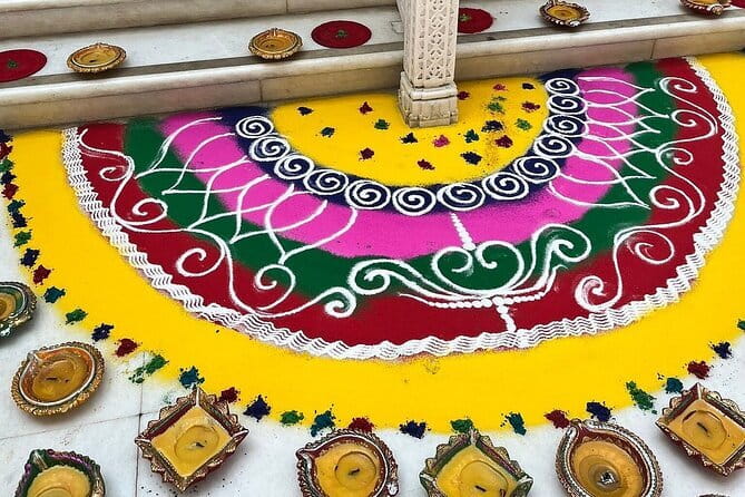 Old Bangalore Historical Walk thro Palace, Temples, Fort & Market - A Jain temple changes the mood