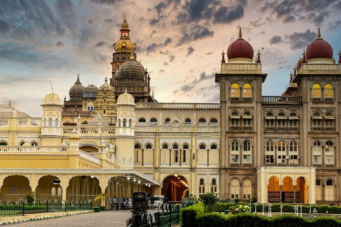 Old Bangalore Historical Walk thro Palace, Temples, Fort & Market - What the $22.38 price gives you