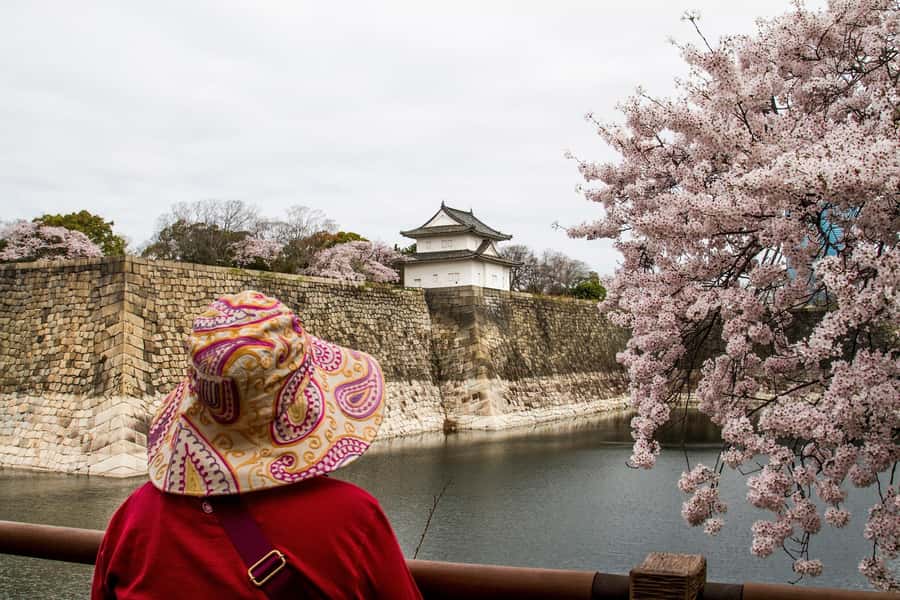 Osaka: Osaka Castle 3 hours Historical Walking Tour - Miraiza Osaka and a later military chapter