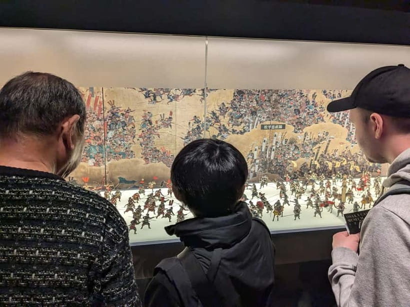 Osaka: Osaka Castle Guided Tour with Local Guide - The stone walls show Osaka’s military purpose