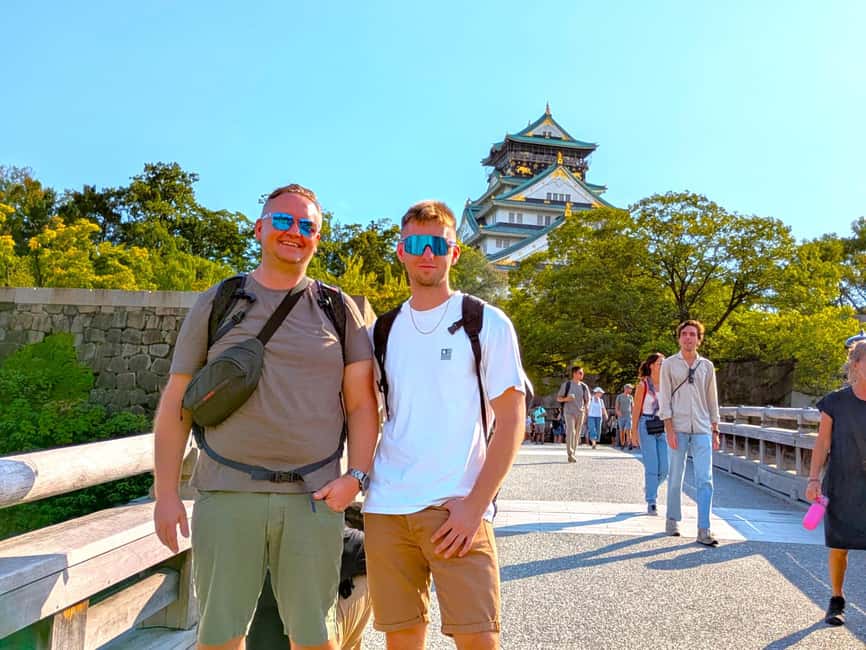 Osaka: Osaka Castle & Historical Museum Guided Tour - Following Toyotomi Hideyoshi toward Osaka Castle