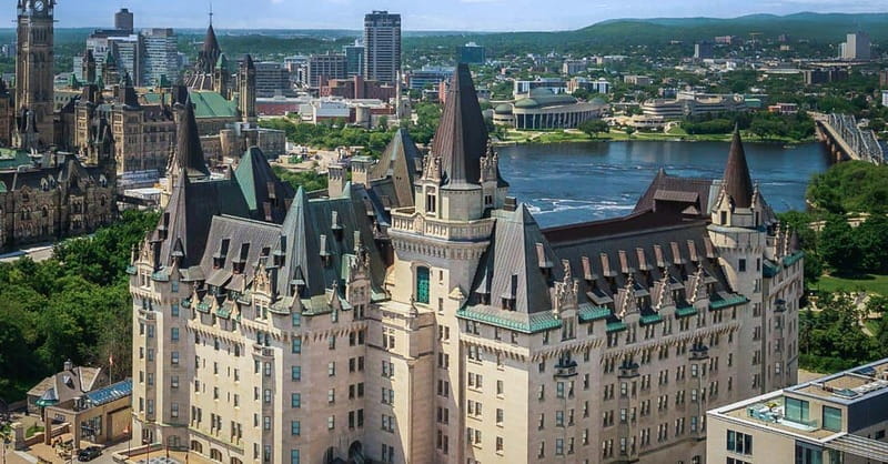 Ottawa: Secrets of the Château Laurier - Guided Hotel Tour - Starting beneath the high ceilings and wooden panels