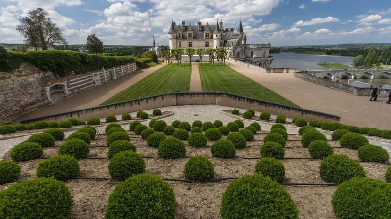 Paris: Loire Valley Castles Tour with Wine Tasting - Should You Book This Loire Valley Day Trip?