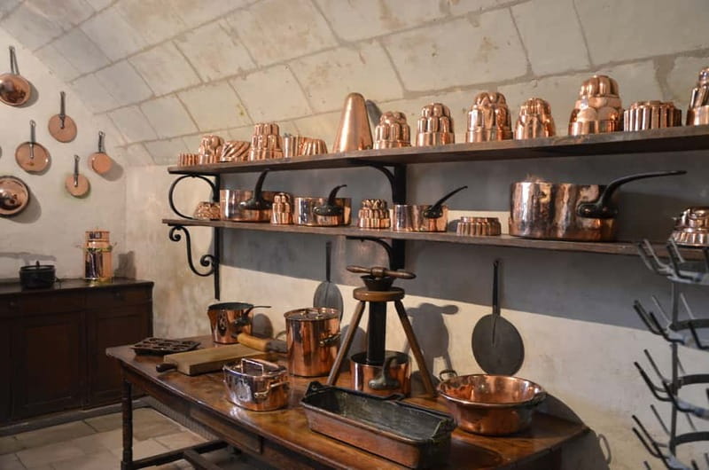 Paris: Loire Valley Castles Tour with Wine Tasting - A Loire Winery and Its Cellars