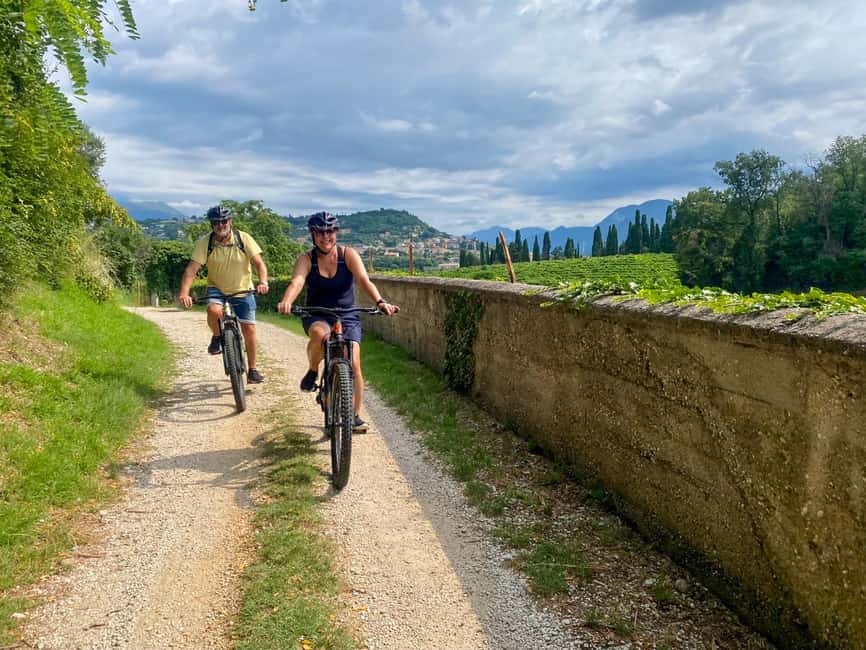 Pastrengo: e-bike tour and wine tasting in the Castle - Leaving Lake Garda for the vineyards
