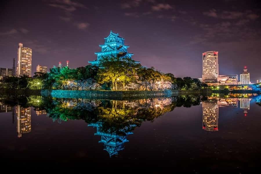 Peace Memorial Park, Hiroshima Castle, & Garden Private Tour - Hiroshima Castle brings the samurai era into view