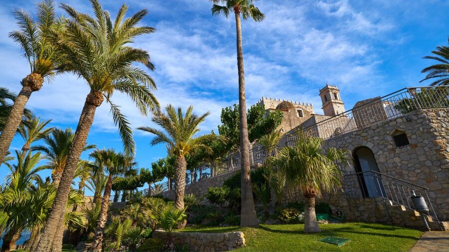 Peñiscola: Castle & Walled City Spanish Guided Tour - Who should book this Peñíscola tour?