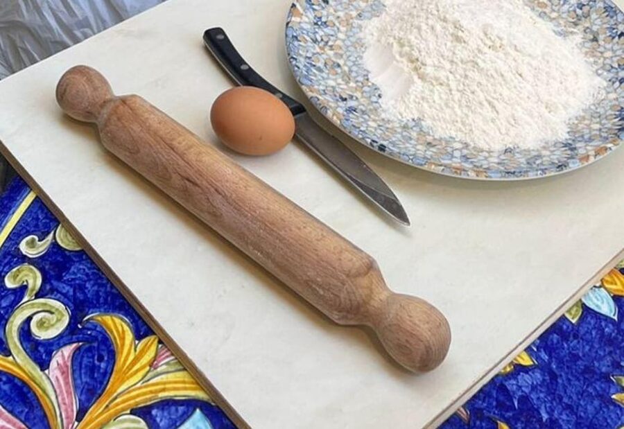 Pizza Pro, a Hands-On Cooking Class Near Castel Sant Angelo - The kitchen setting and group atmosphere