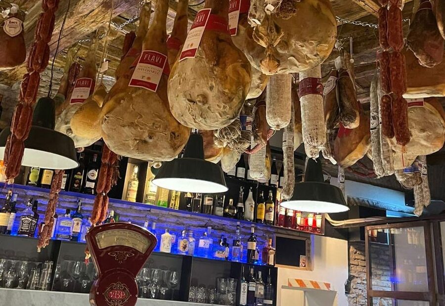 Pizza Pro, a Hands-On Cooking Class Near Castel Sant Angelo - What happens when you arrive