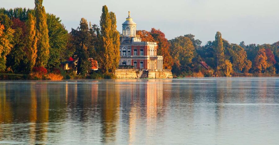 Potsdam: City and Castles Tour - Why Potsdam is best seen with a moving tour