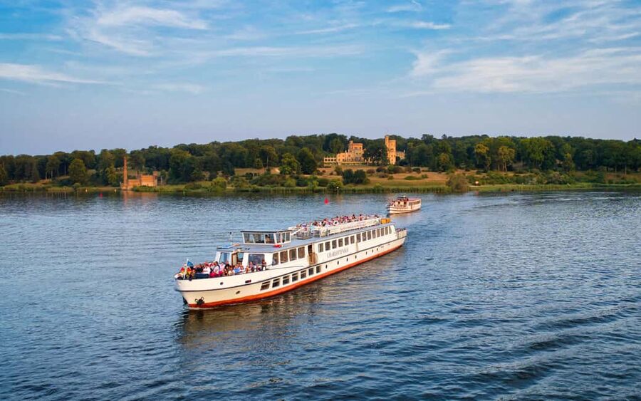 Potsdam: The evening Wannsee tour. Castles, parks, and villas. - Passing the canals into Großer Wannsee