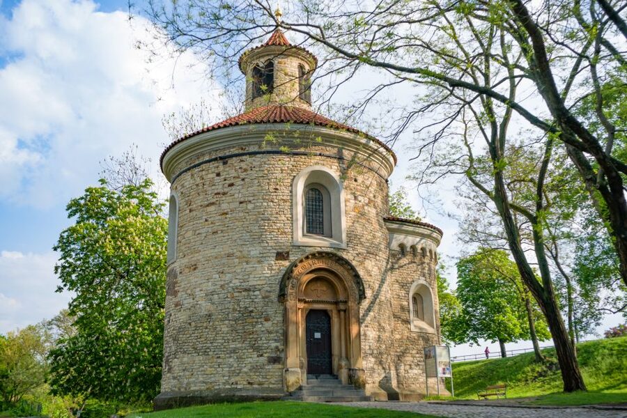 Prague: 2.5-Hour Vyšehrad Castle with Gorlice & Tickets - Going below ground into the Gorlice casemates