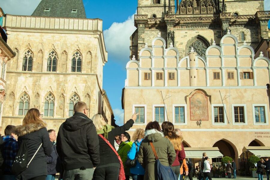 Prague: 3-Hour Old Town and Prague Castle Tour in German - Old Town Square and the first look at Prague’s center