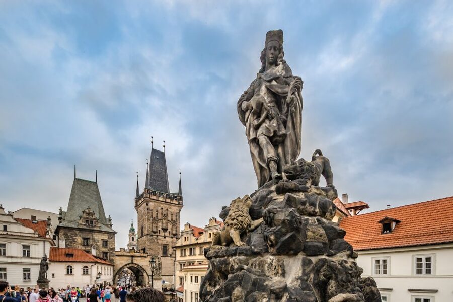 Prague: 3-Hour Walking Tour of Old Town & Prague Castle - Key points to know before booking