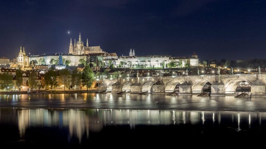 Prague: Alchemy & Mysteries Bridge and Castle Evening Tour - Finishing in Old Town Square