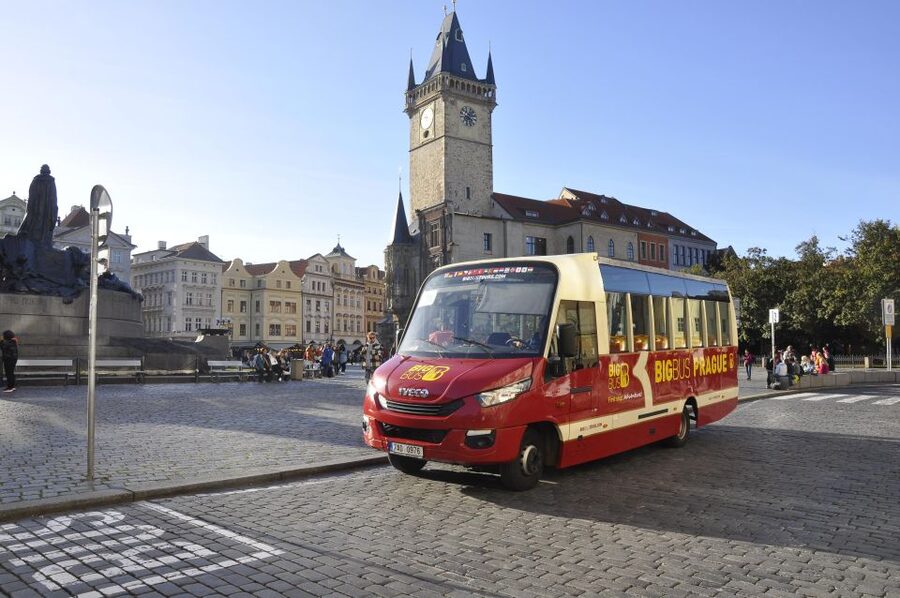 Prague: Big Bus Hop-on Hop-off, Castle Tour and River Cruise - The Vltava cruise from pier 17