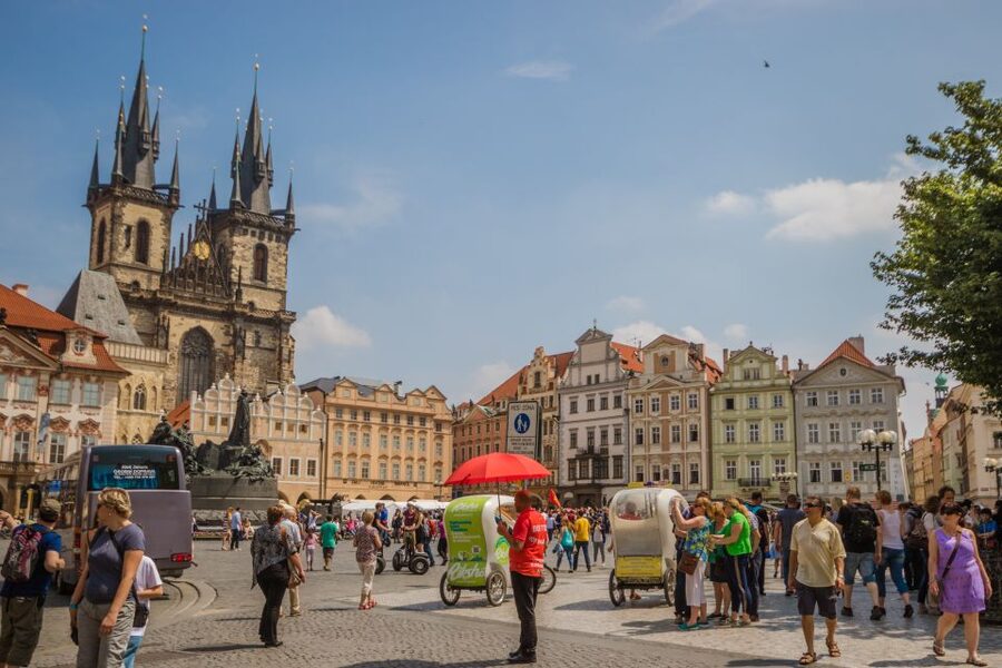 Prague: Big Bus Hop-on Hop-off, Castle Tour and River Cruise - Comfort, audio, and service details