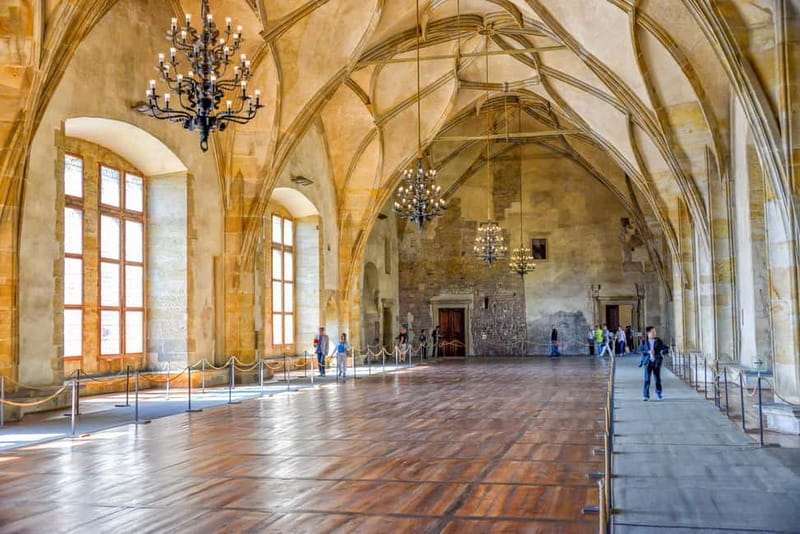 Prague Castle: 1-Hour Introduction Tour with Entry Ticket - St. George’s Basilica, the oldest surviving church