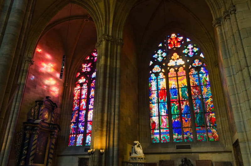 Prague Castle: 1-Hour Introduction Tour with Entry Ticket - Why the two-day ticket matters at $47