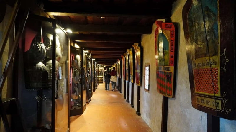 Prague Castle Interiors: Small-Group Tour with Local Guide - The Old Royal Palace: 30 minutes of political history