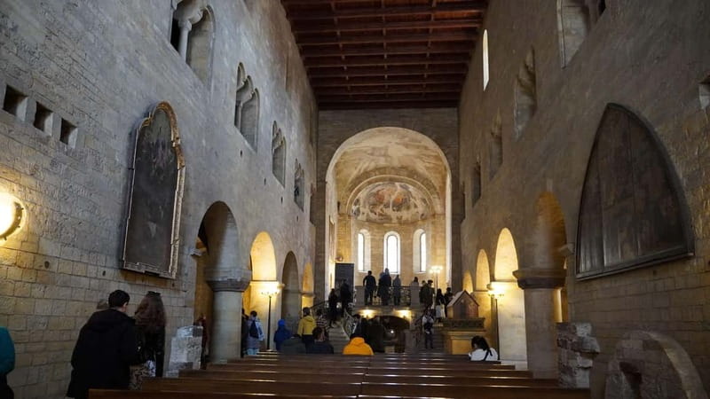 Prague Castle Interiors: Small-Group Tour with Local Guide - Golden Lane: 45 minutes among the small houses