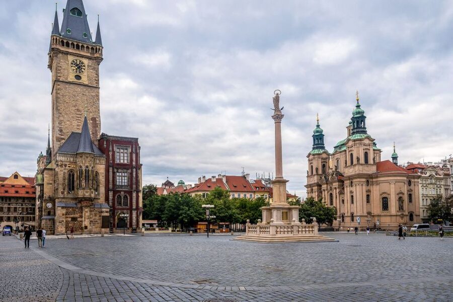 Prague: Castle, National Museum & Town Hall Tickets & Audio - Key points to know before booking