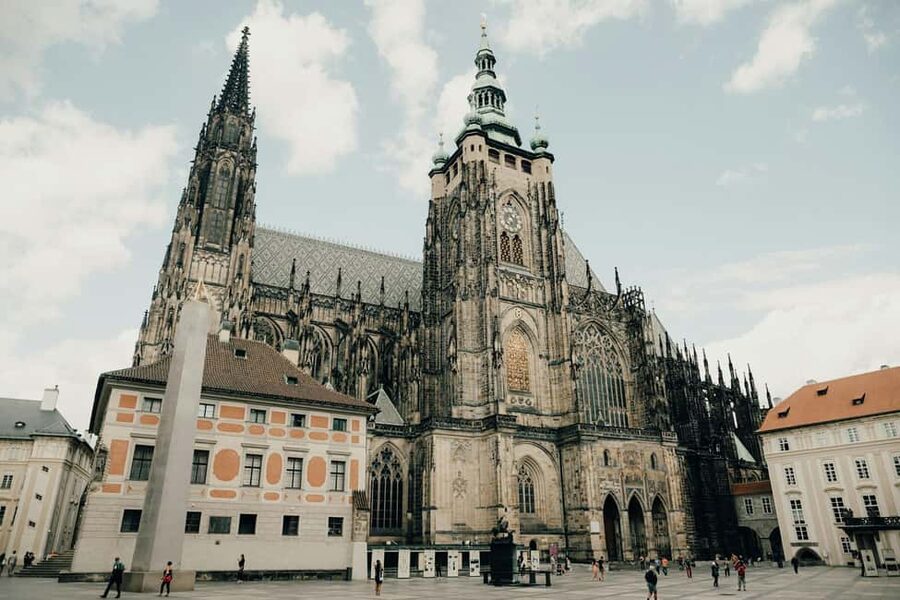 Prague Castle, St. Vitus Cathedral, Royal Palace, St. George's Basilica - Architecture from Romanesque to Baroque