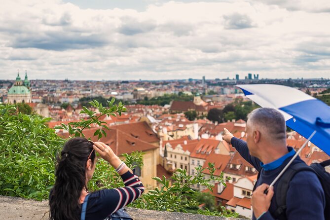 Prague Castle Tour Including Admission Ticket - 2.5 Hour - St. Vitus Cathedral is the main event
