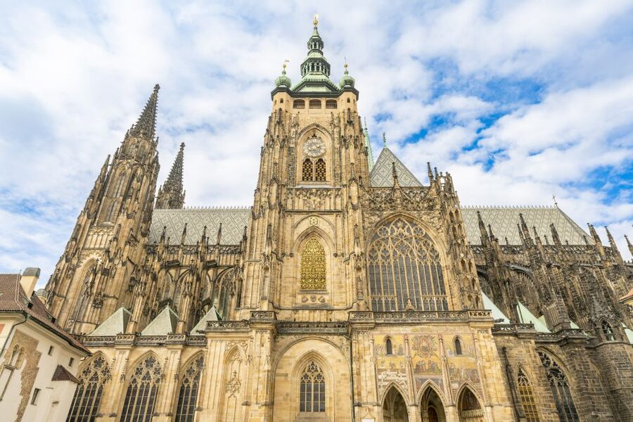 Prague: Castle Tour with Local Guide and Entry Ticket - Golden Lane and the lives beneath the palace