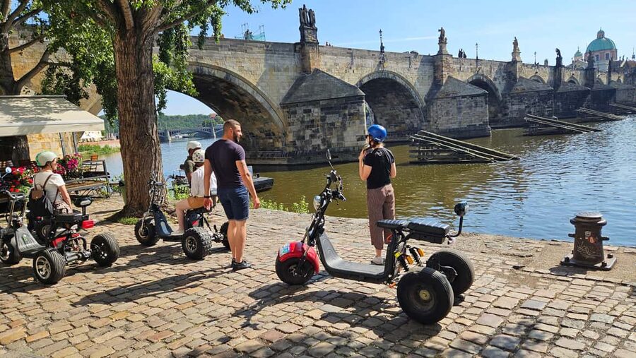 Prague: Castle Viewpoints & Charles Bridge Trike Tour - Price, timing, and who gets the best value