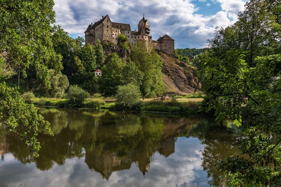 Prague: Karlovy Vary & Loket Tour with Hot Springs & Castle - Why Karlovy Vary and Loket work so well together