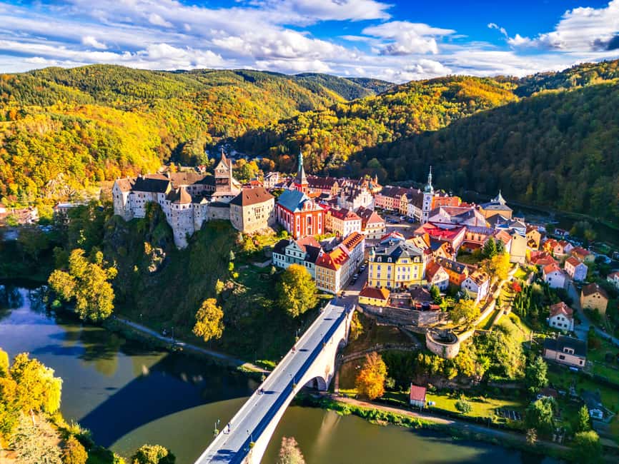 Prague: Karlovy Vary & Loket Tour with Hot Springs & Castle - The guides and the feel of a small group