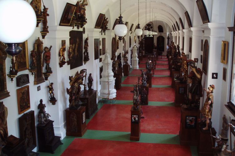 Prague: Karlštejn Castle Guided Tour with Entry Ticket - Is $80 a fair price?