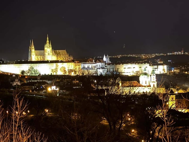 Prague: Night Walk through Prague Castle with City Views - Key points to know