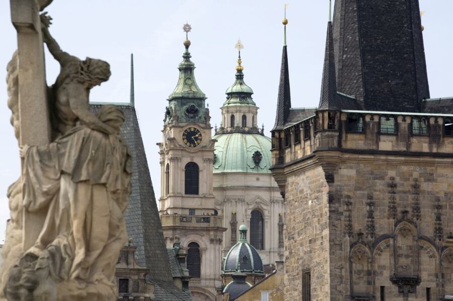 Prague: Prague Castle and Little Quarter Guided Walking Tour - Key points at a glance