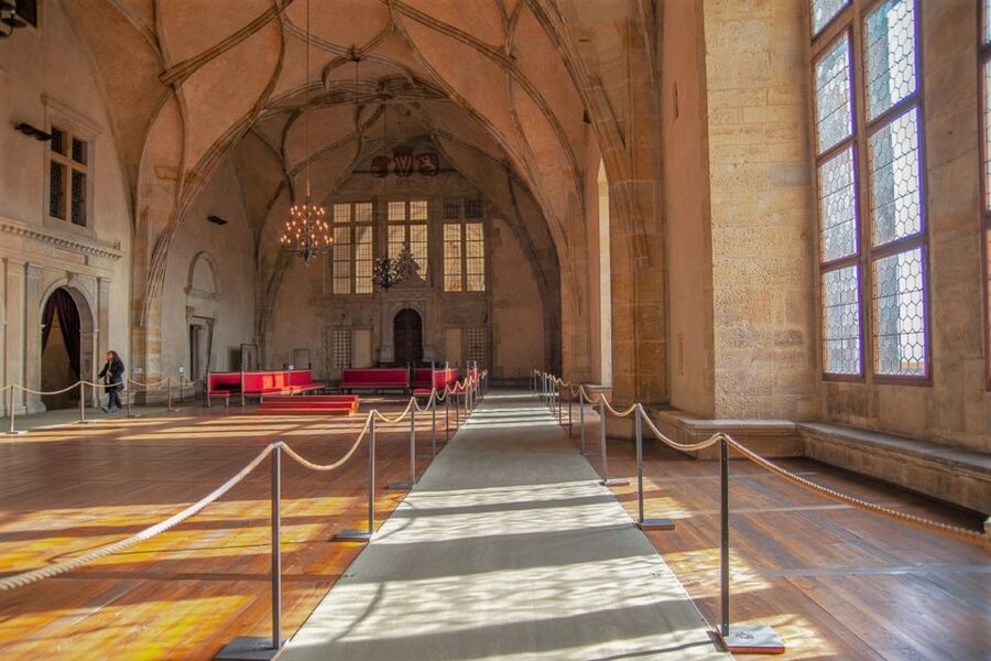 Prague: Prague Castle Complex Smartphone Audio Guide - The Old Royal Palace and Vladislav Hall
