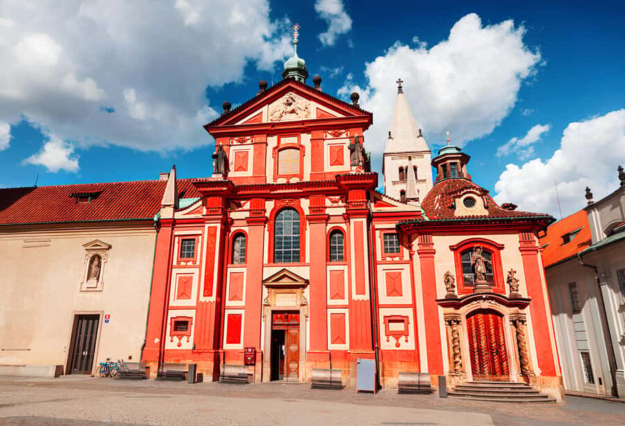 Prague: Prague Castle Skip-the-Line Ticket with Audioguide - Golden Lane is the pleasant surprise