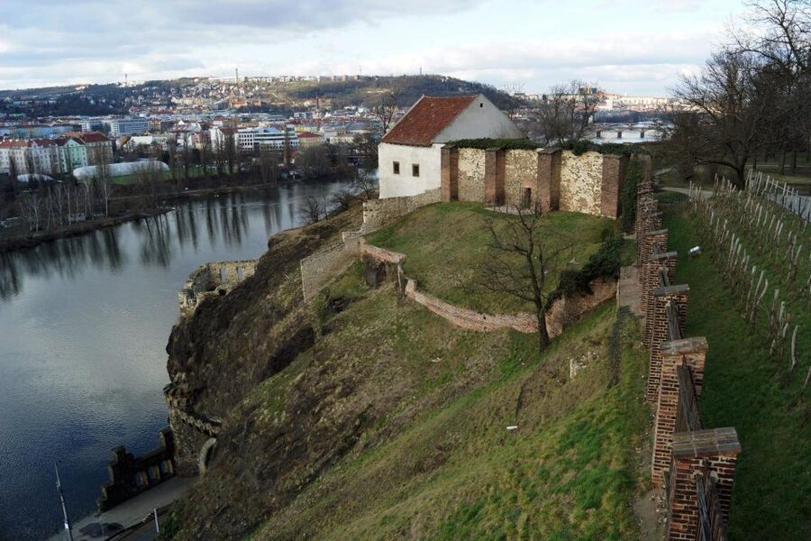 Prague: Private tour to the historic fortress of Vyšehrad - What the private format adds