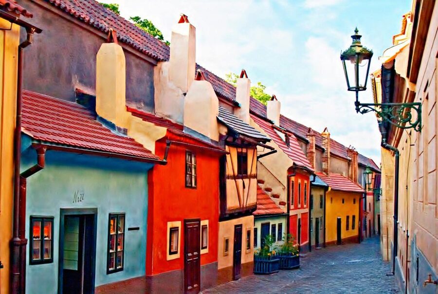 Prague Royal Castle, St Vitus, Golden Lane Tour with Tickets - Golden Lane and its small historic houses