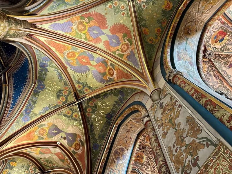 Prague’s Best Hidden Gem: Vysehrad Castle & Historic Fort - Why Vyšehrad feels different from central Prague