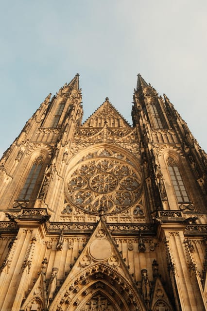 Prague: Skip-the-line Castle Ticket and Optional AudioGuide - Using the optional mobile audio guide