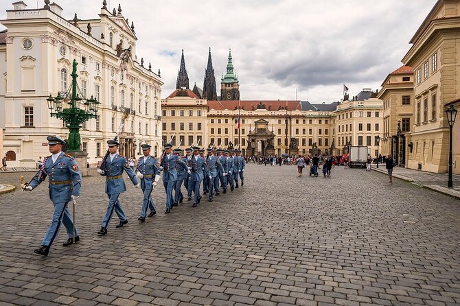 Prague Walking Tour of Old Town, Charles Bridge and Prague Castle - What the guides add to the experience
