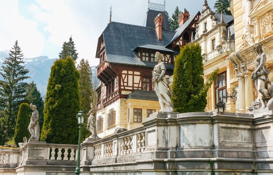 Premium Tour Bran & Peles Castle from Bucharest - Small groups make the van ride more personal