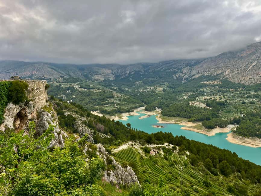 Premium Tour: Winery 7 Tastings + Guadalest Castle | Small group - Who should book this experience?