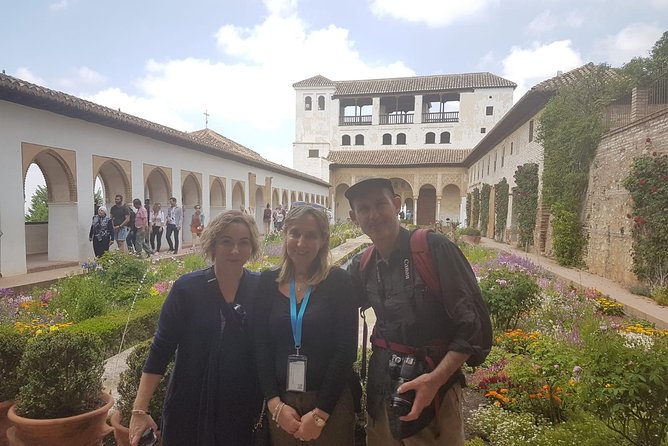 Private Alhambra Highlights Tour Including the Nasrid Palaces - What the three-hour schedule really means