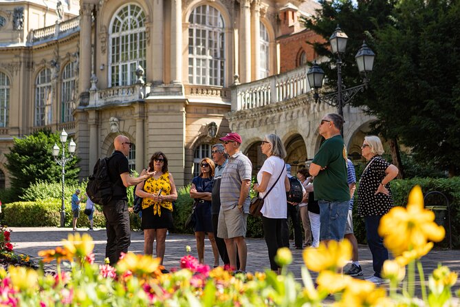 Private Buda Castle Walking Tour with Cake and Matthias Church - Why a private walk makes sense on Castle Hill