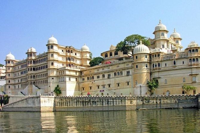 Private Day Tour To Kumbhalgarh Fort And Ranakpur Jain Temple From Udaipur - Who should book this outing