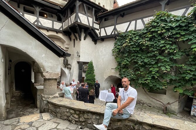 PRIVATE day-trip - Peles Castle, Bran Castle, Brasov - The best season and booking checks
