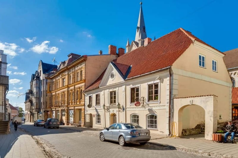Private Day Trip to Cesis, Sigulda and Turaida Castles - Āraiši Lake Castle and early settlement history