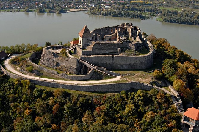 Private Guided Tour to Szentendre & Visegrád Castle (Danube Bend) - Szentendre, an artistic old town by the river